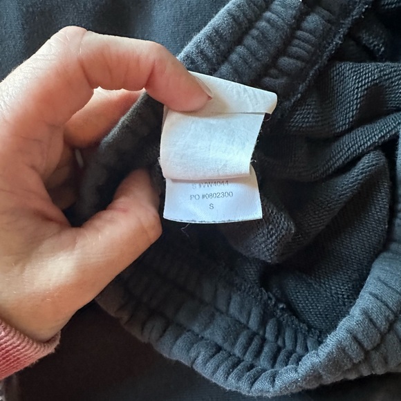 Like new vuori sweatpants in the style Sedona wide leg pants. - Picture 14 of 16